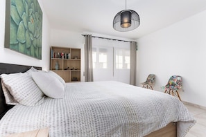 2 chambres, fer et planche Ă repasser, Wi-Fi, draps fournis