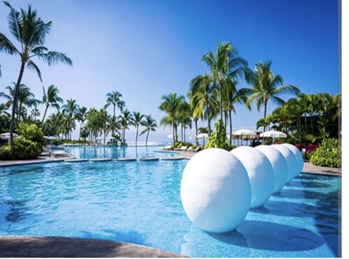 Cozy retreat, has something for everyone,property has golf course and lazy river