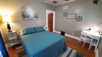 2 bedrooms, desk, iron/ironing board, travel crib