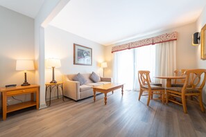 Apartment | Living area - Horseshoe Valley Suites - The Pine (Oro-Medonte)