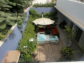 Property grounds - Villa de 4 Chambres à Louer au Point E, Dakar (Dakar)