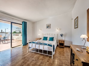 4 bedrooms, desk, iron/ironing board, WiFi - Libertos V4 - VIP Properties by Interhome (Albufeira)