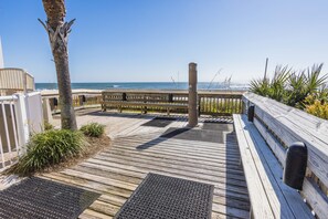 Terrace/patio - GULF-FRONT CONDO, INDOOR AND OUTDOOR POOL! (Orange Beach)