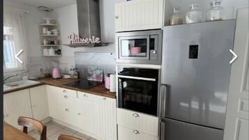 KylskÄp, mikrovÄgsugn, ugn och spishÀll