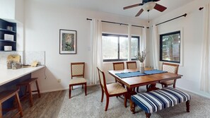 Dining - Close to Lifts | Shuttle Stop | Renovated | Windswept 5 (Angel Fire)