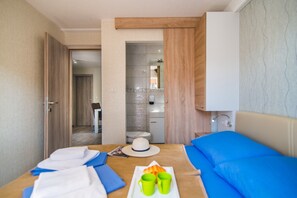 2 bedrooms, Internet, bed sheets