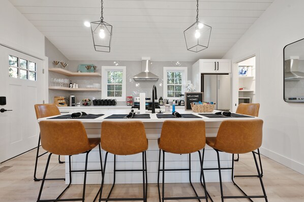 Dining - Modern 3-Bed Home 5 min from Downtown Raleigh! (Raleigh)