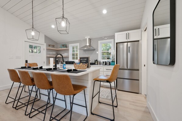 Fridge, microwave, oven, stovetop - Modern 3-Bed Home 5 min from Downtown Raleigh! (Raleigh)