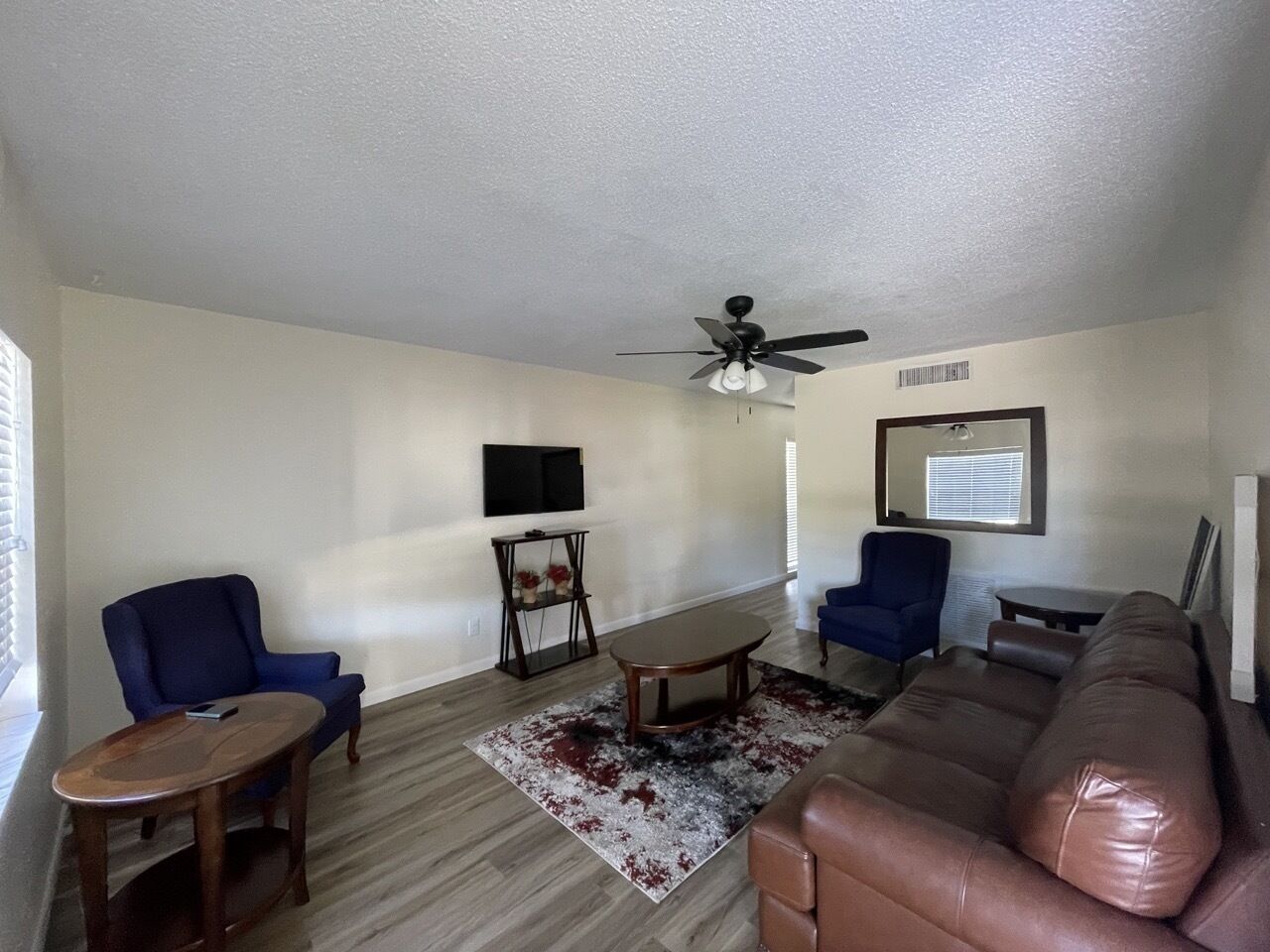 Newly Renovated, Large 2 Bedroom, Near Everything--- and Beaches!!