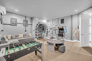 Games room - Castle Pines Abode | 6 BR, Game Room, Themed Rooms (Kissimmee)
