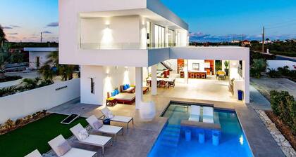 Luxury 3bdr Villa with Private Pool, Oceanview and Hotel Amenities v4