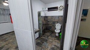 คอมฟอร์ทบังกะโล | ห้องน้ำ | ฝักบัว, เรนชาวเวอร์