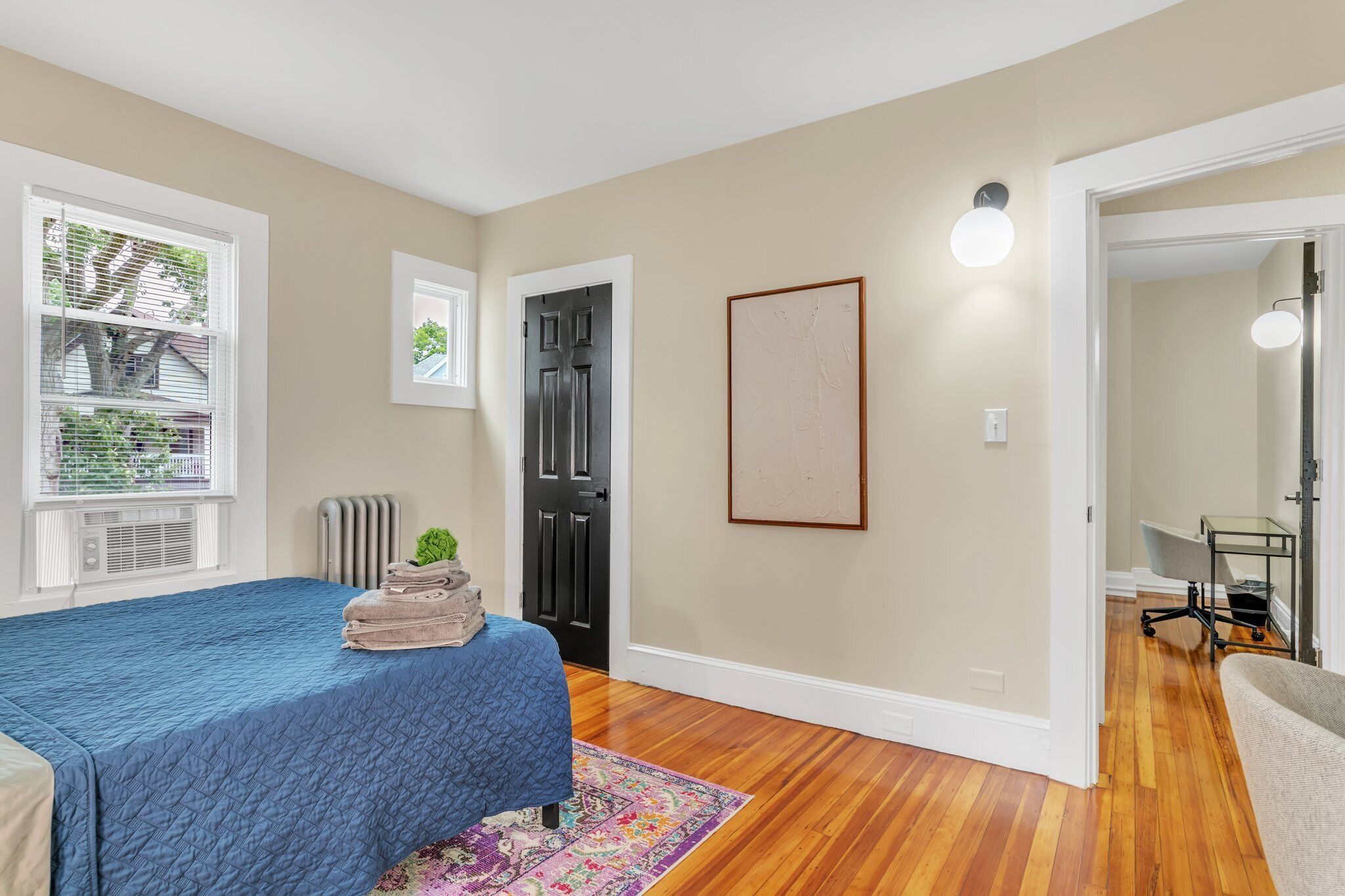 4 bedrooms, desk, iron/ironing board, free WiFi