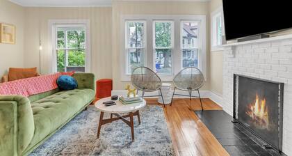 Stylish 4BR 2 Bathroom Home in Forest Park