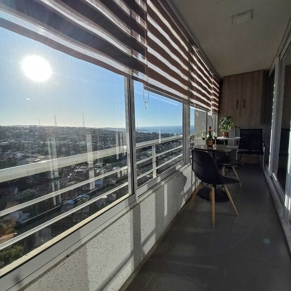 Dining - Verano 2024 AltaVista Viña del Mar
(Viña del Mar)