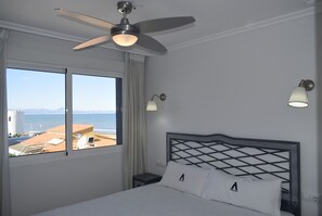 2 chambres, fer et planche Ă repasser, Wi-Fi gratuit, draps fournis