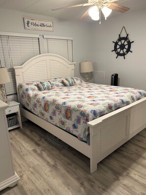 2 chambres, coffres-forts dans les chambres, fer et planche à repasser