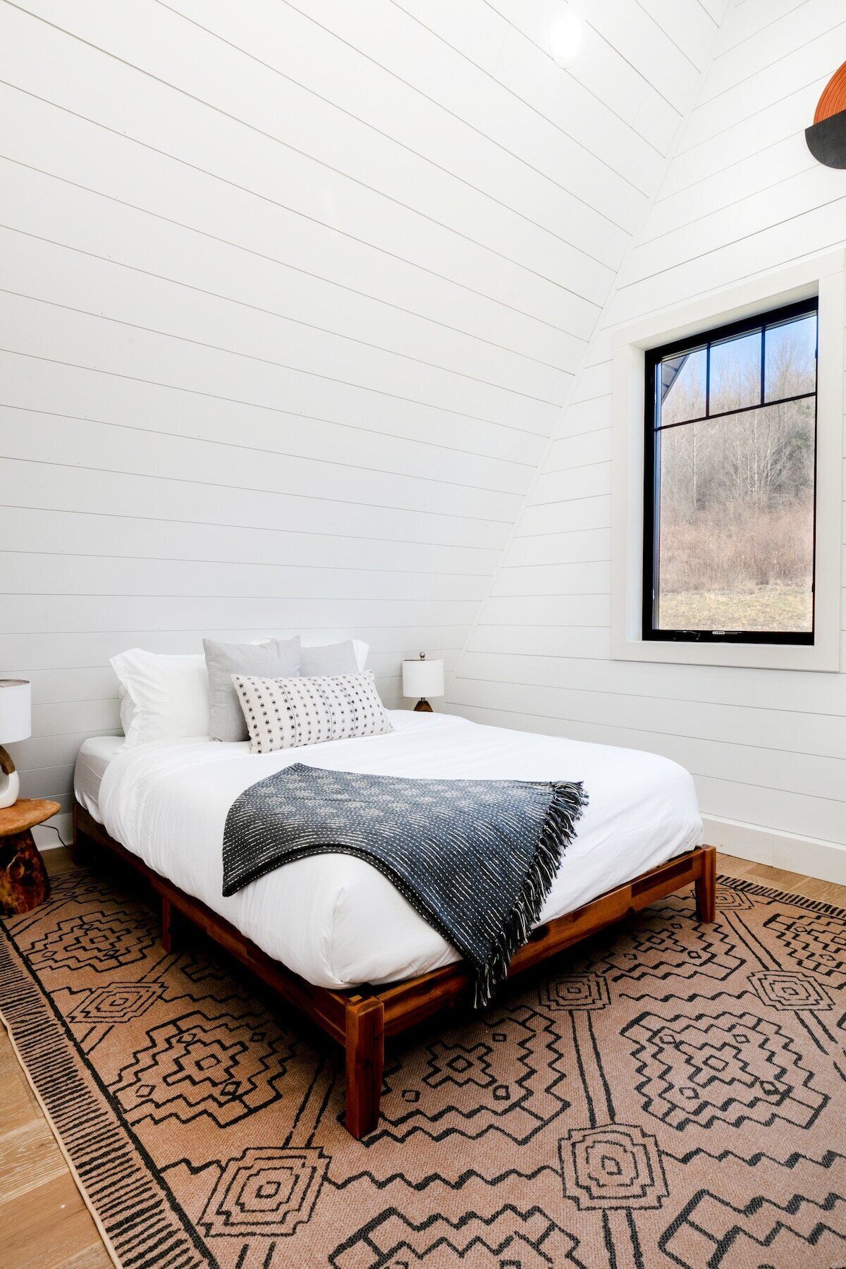 3 bedrooms, iron/ironing board, travel crib, free WiFi