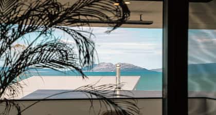 The White House - Freycinet Holiday Houses