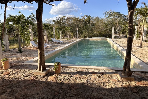 Kolam renang terbuka