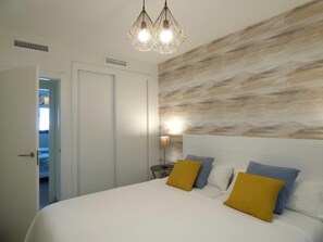 3 bedrooms, iron/ironing board, travel cot, free WiFi
