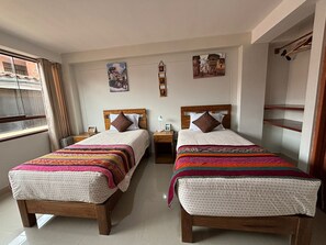 Comfort Twin Room, City View | Desk, free WiFi