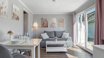 Télévision, table de tennis de table