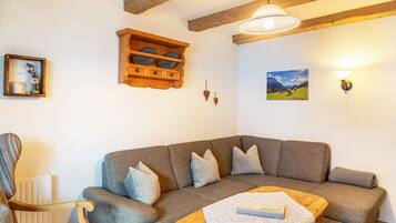 Fernseher, DVD-Player, Stereoanlage