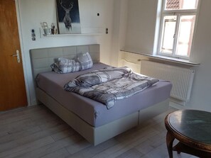 1 chambre, Wi-Fi gratuit, draps fournis