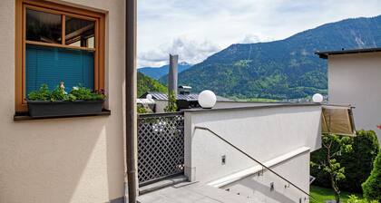 Appartement "Mosers am Sonnenhang" avec vue sur les montagnes, terrasse privée et Wi-Fi