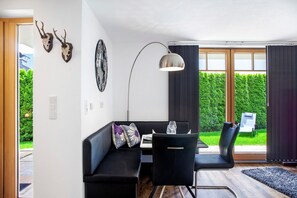 Interior - Apartment "Mosers am Sonnenhang" with Mountain View, Private Terrace & Wi-Fi (Jenbach)