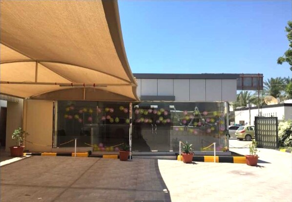 Fachada de la propiedad