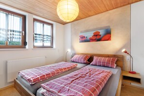 3 habitaciones, tabla de planchar con plancha y wifi gratis 