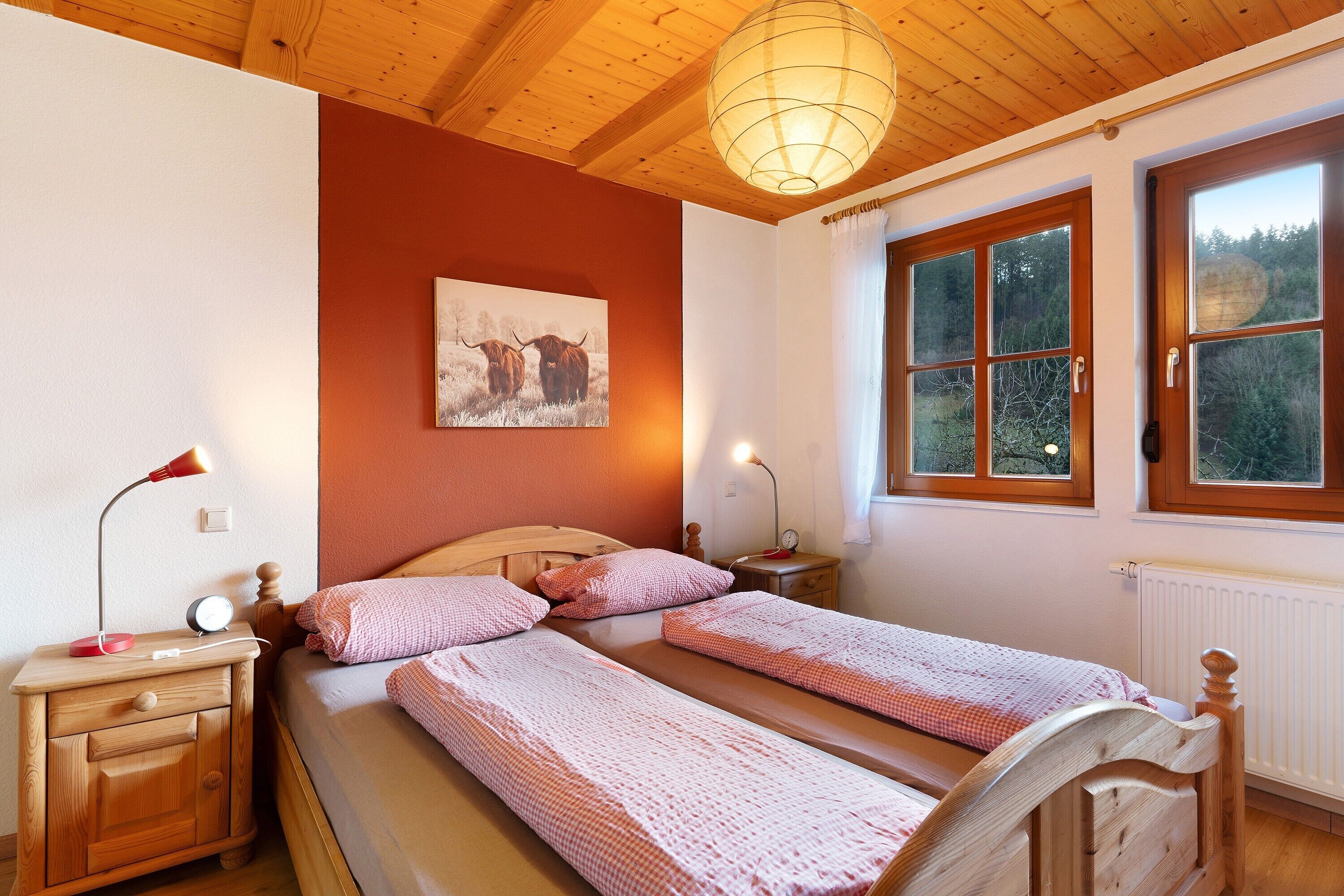 2 slaapkamers, een strijkplank/strijkijzer, gratis wifi, beddengoed