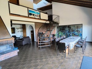 Dining - Holiday Home 'Villa - Fuldablick' with Mountain View, Private Terrace and Wi-Fi (Morschen)