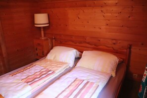 3 makuuhuonetta, ilmainen Wi-Fi, vuodevaatteet