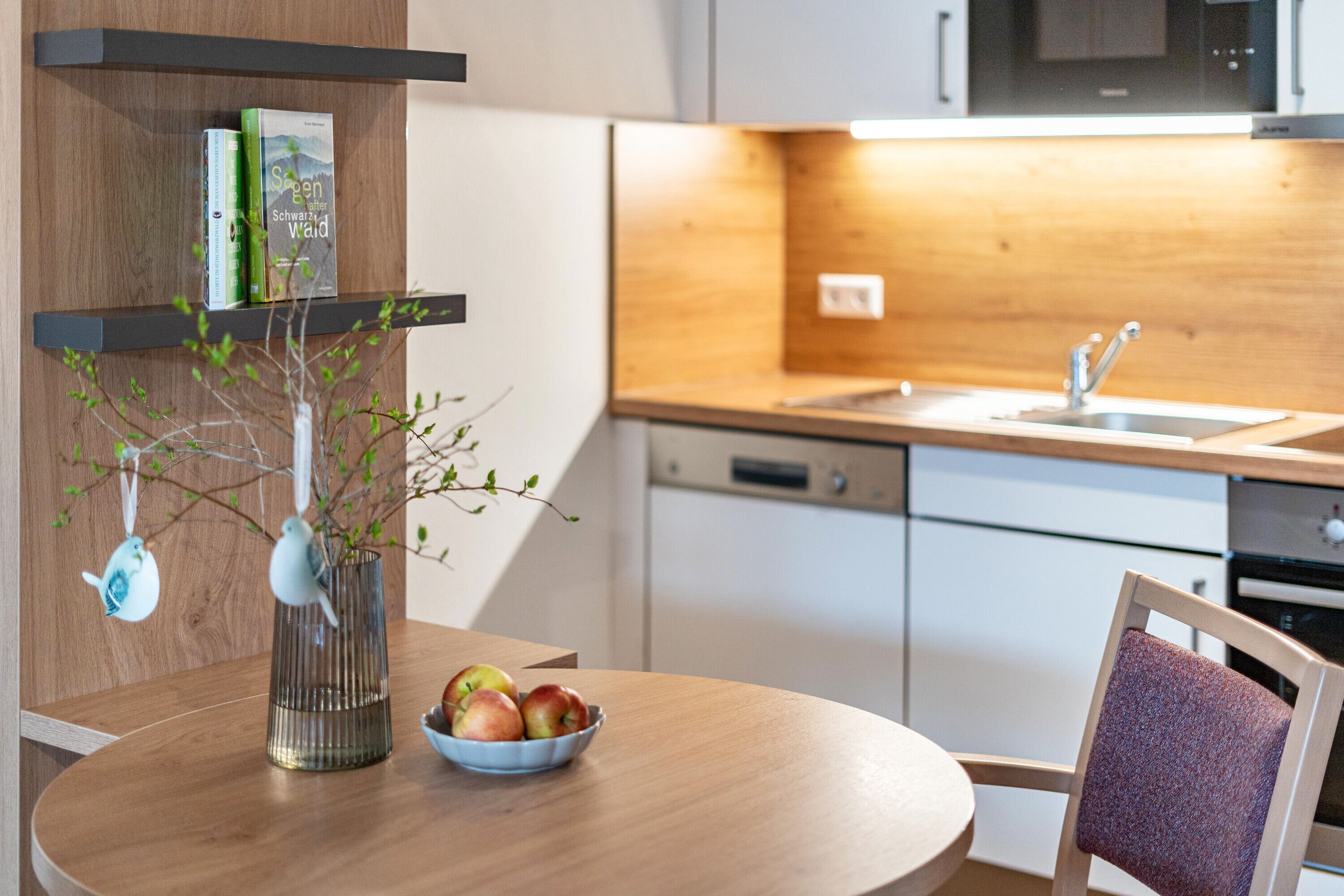 Kylskåp, mikrovågsugn, ugn och spishäll