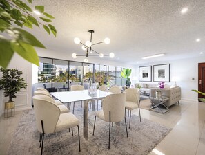 Dining - Seaview balcony King Pacific Ocean Larcomar (Miraflores)