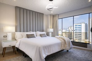 4 quartos, ferros/tábuas de passar roupa, Wi-Fi, roupa de cama