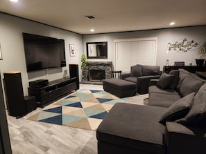 TV connectée, cheminée