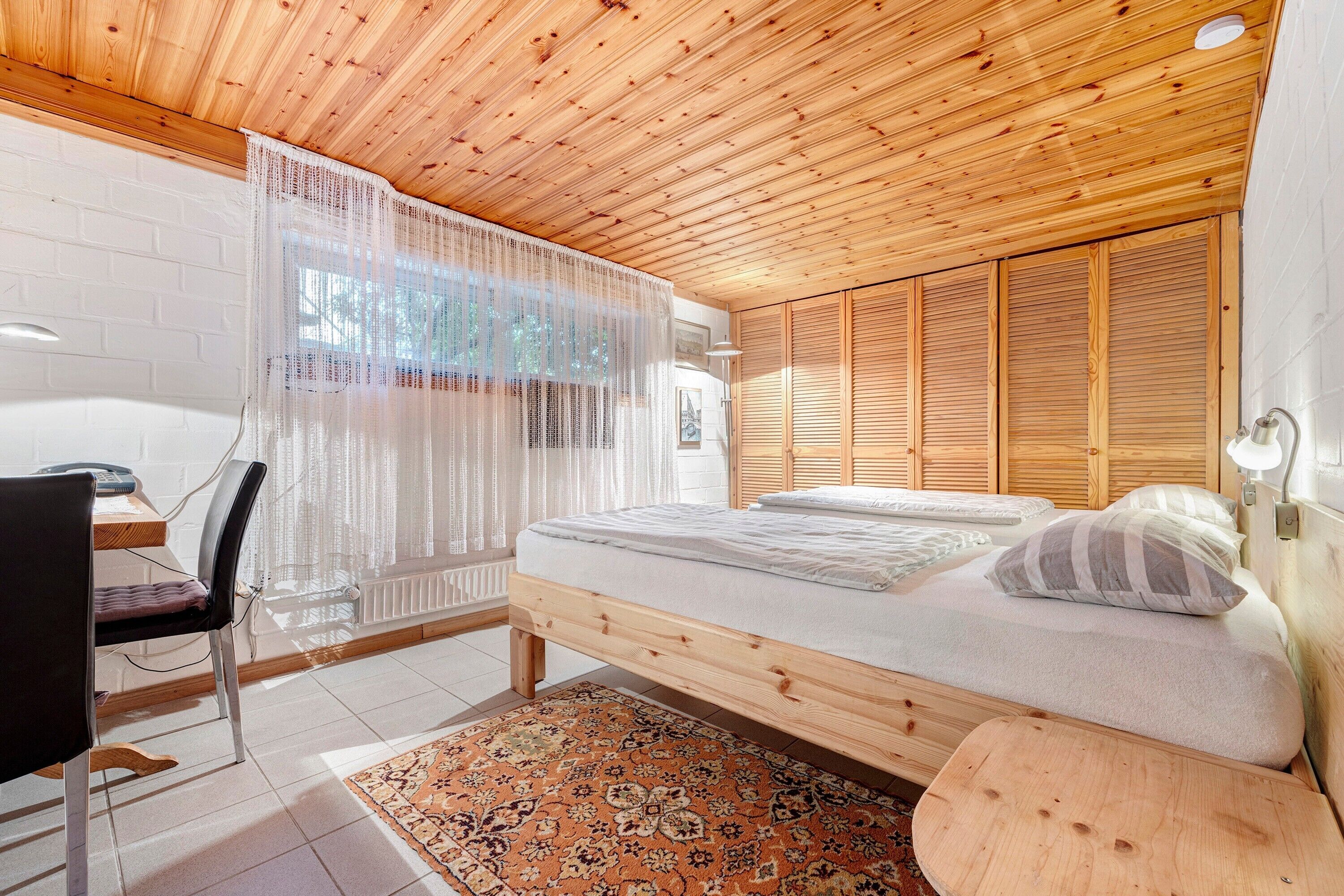 1 dormitorio, tabla de planchar con plancha, wifi gratis y ropa de cama