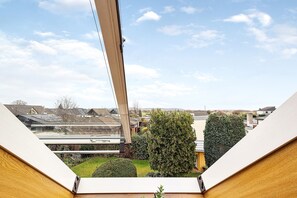 Property grounds - Haus ERNA am Deister: Apartment with Garden, Cabin & EV Charging Station (Barsinghausen)