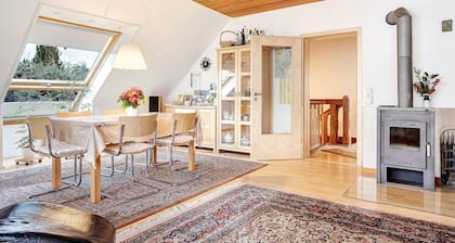 Haus ERNA am Deister Ferienwohnung mit Garten und Hütte, E-Auto-Ladestation