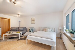 Iron/ironing board, free WiFi, bed sheets