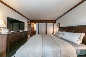 4 bedrooms, iron/ironing board, WiFi, bed sheets - Central Tahoe Retreat | Lake Views + Walk to Shore (Tahoe City)