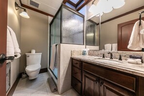 Shower, hair dryer, towels - Central Tahoe Retreat | Lake Views + Walk to Shore (Tahoe City)