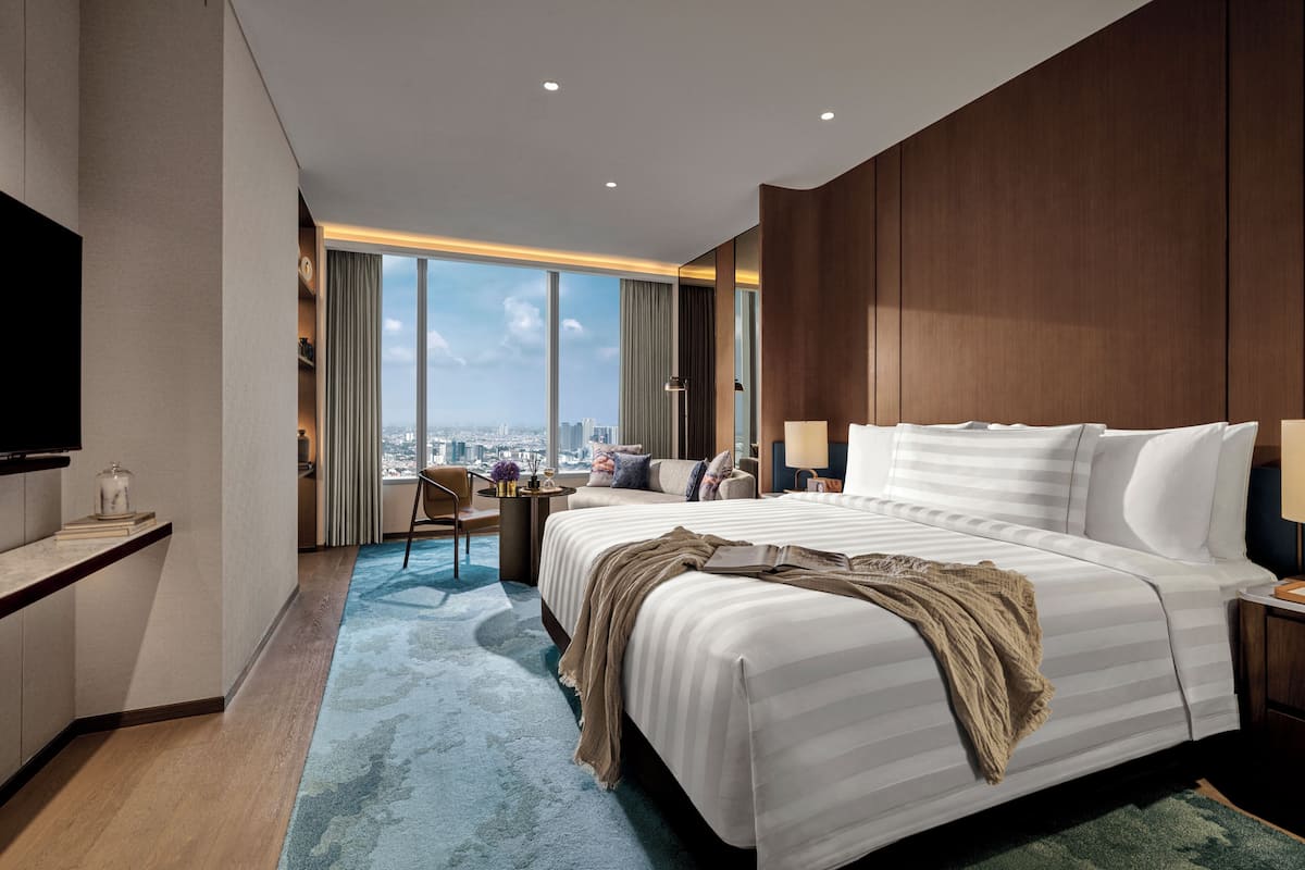 Pacific Club King Room | 저자극성 침구, 오리/거위털 이불, 필로우탑 침대, 미니바