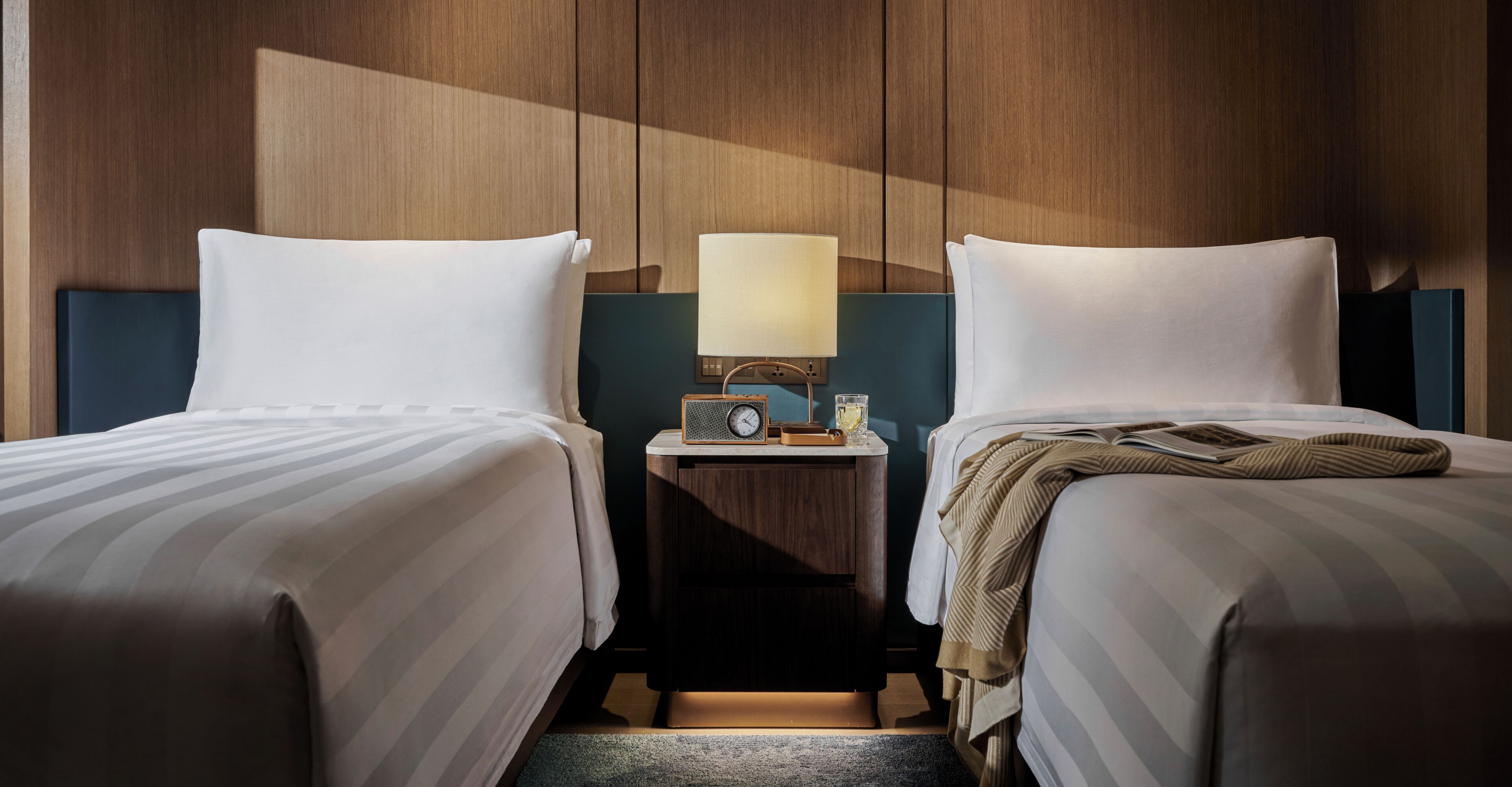 Deluxe Room Twin | Hypo-allergenic bedding, down duvets, pillow-top beds, minibar