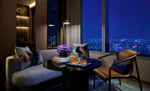 Pacific Club Premier Room (Free Breakfast) | Hypo-allergenic bedding, down comforters, pillowtop beds, minibar - Pan Pacific Jakarta (Jakarta)