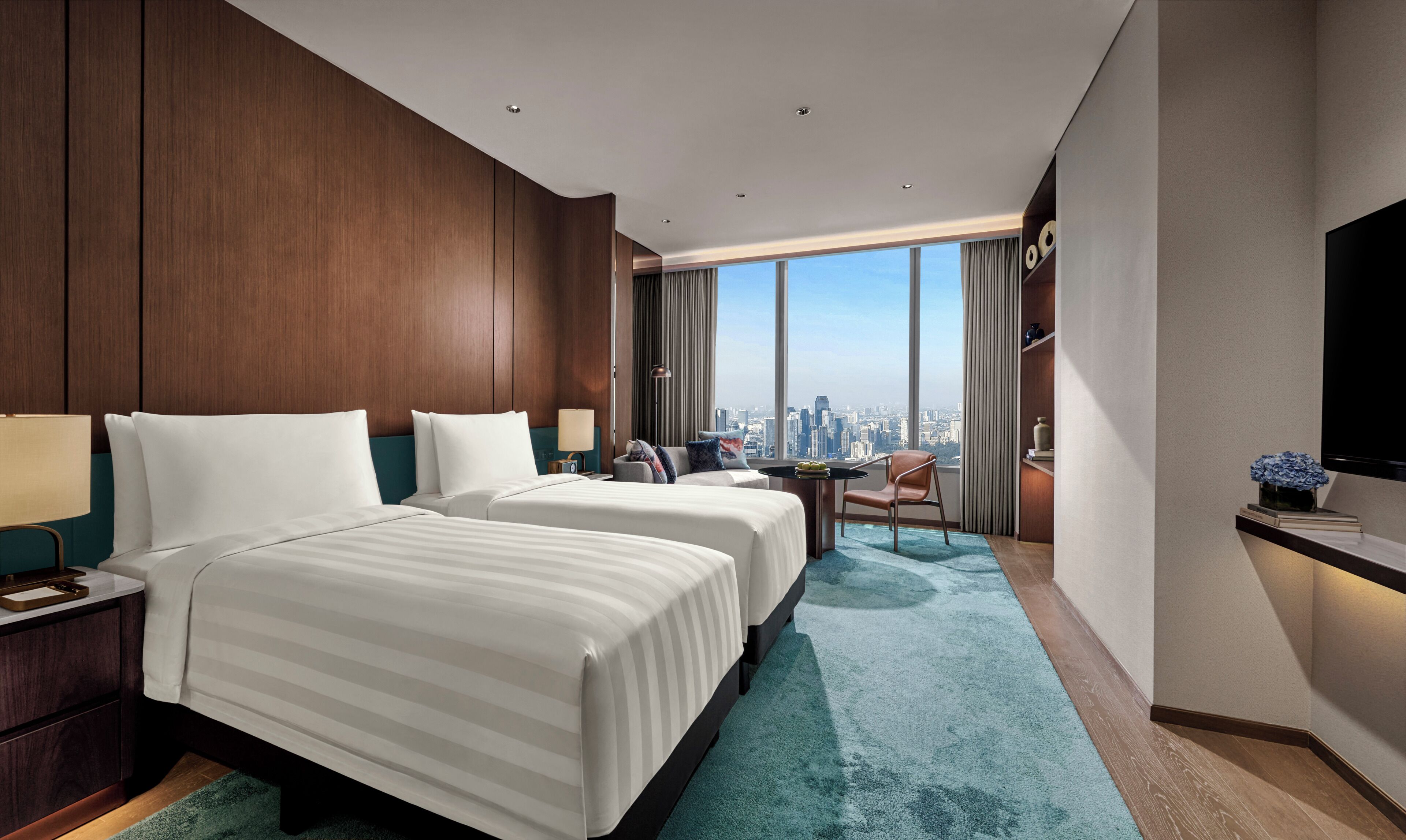 Executive Room Twin | Hypo-allergenic bedding, down duvets, pillow-top beds, minibar